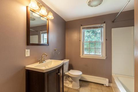 70 Forest St, Worcester, MA 01609 photo 22