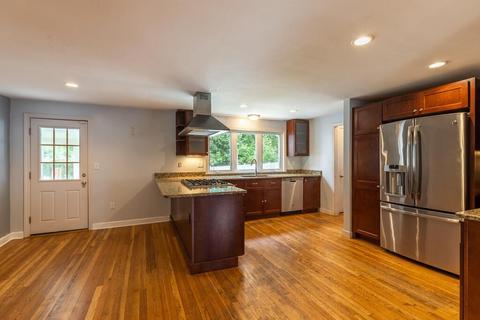 70 Forest St, Worcester, MA 01609 photo 17