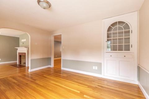 70 Forest St, Worcester, MA 01609 photo 9