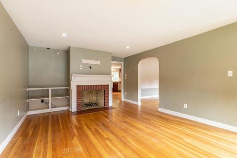 70 Forest St, Worcester, MA 01609 photo 4