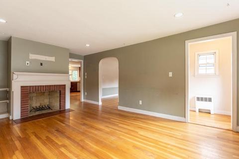 70 Forest St, Worcester, MA 01609 photo 5