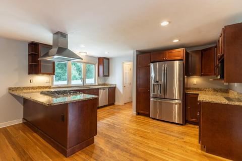 70 Forest St, Worcester, MA 01609 photo 11