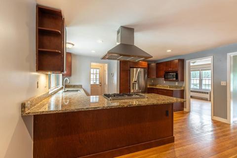 70 Forest St, Worcester, MA 01609 photo 12