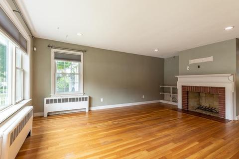 70 Forest St, Worcester, MA 01609 photo 2