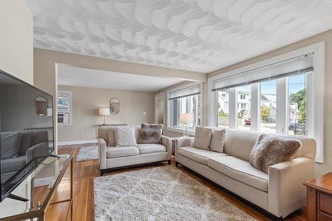 22 Parkview Rd, Everett, MA 02149 photo 3