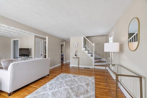 22 Parkview Rd, Everett, MA 02149 photo 5