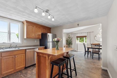 22 Parkview Rd, Everett, MA 02149 photo 6