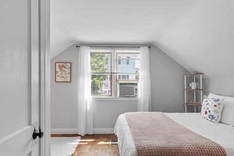 22 Parkview Rd, Everett, MA 02149 photo 4