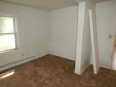 23 Vincent St, Springfield, MA 01129 photo 12