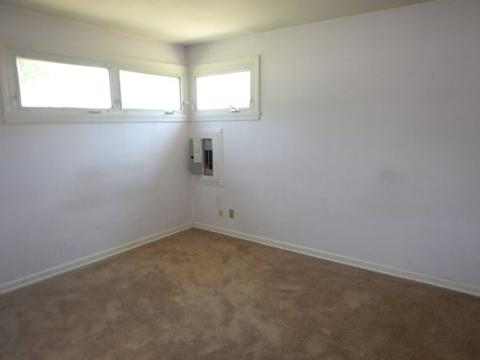23 Vincent St, Springfield, MA 01129 photo 13