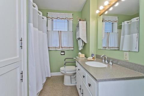 42 Rollins St, Springfield, MA 01109 photo 16