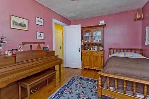 42 Rollins St, Springfield, MA 01109 photo 15
