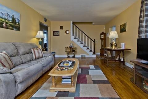 42 Rollins St, Springfield, MA 01109 photo 8