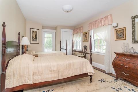 33 Risley Rd, Newton, MA 02465 photo 17