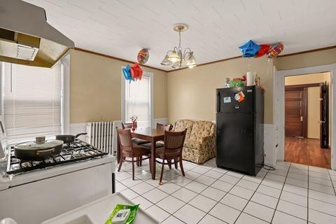 7 Blanche St, Worcester, MA 01604 photo 4