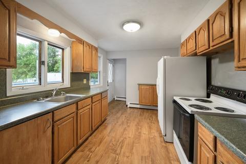 66 Granger St, Springfield, MA 01119 photo 4