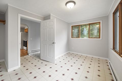 66 Granger St, Springfield, MA 01119 photo 8