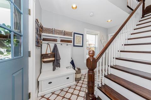 11 Madison Ave, Gloucester, MA 01930 photo 4