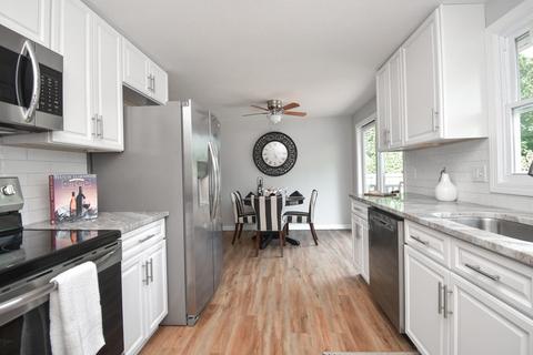 10 Pinebrook Dr, Easthampton, MA 01027 photo 4
