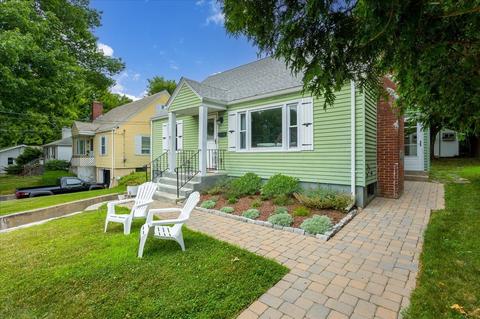 49 Acushnet Ave, Worcester, MA 01606 photo 2