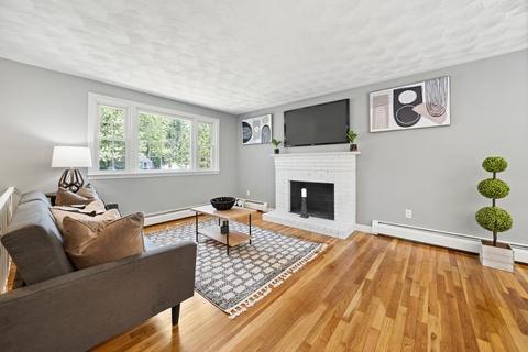 34 Cape Cod Ln, Hanover, MA 02339 photo 4