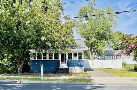 23 Harvey St, Springfield, MA 01119 photo 4