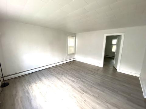 11 Brookline St, Webster, MA 01570 photo 2