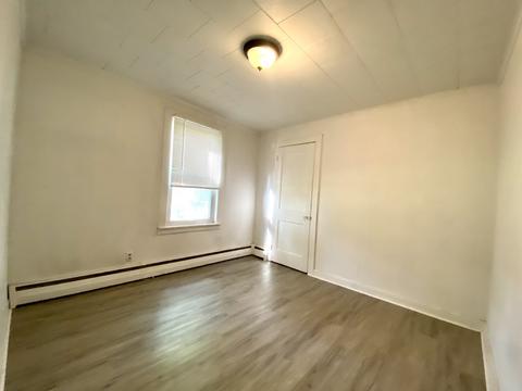 11 Brookline St, Webster, MA 01570 photo 9