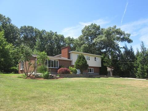 15 Eagle Dr, Dudley, MA 01571 photo 1