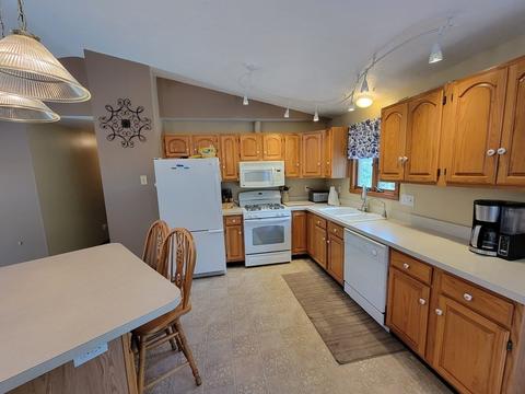 9 Michael Ln, Dudley, MA 01571 photo 10
