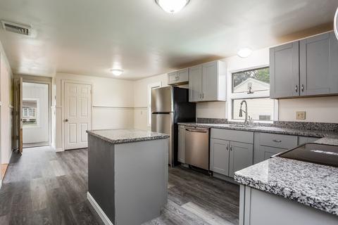 8 Bonneta Cir, Chicopee, MA 01020 photo 5