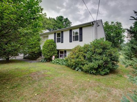 4 Colonial Rd, Douglas, MA 01516 photo 3