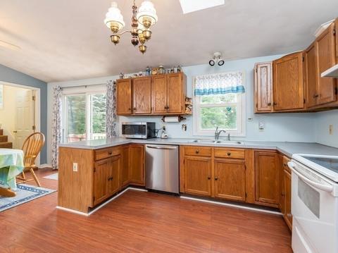 4 Colonial Rd, Douglas, MA 01516 photo 12