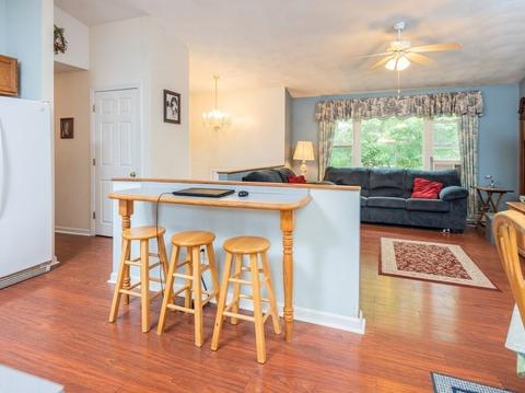 4 Colonial Rd, Douglas, MA 01516 photo 8