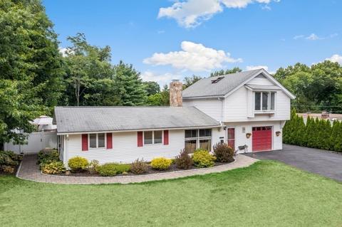 7 Cody Rd, Framingham, MA 01701 photo 1