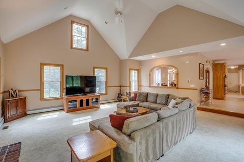 109 Lyman Rd, Berlin, MA 01503 photo 4