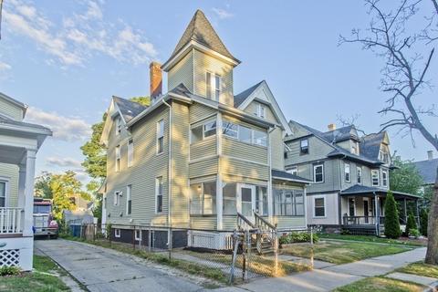 19 Yale St, Springfield, MA 01109 photo 3
