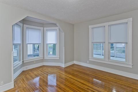 19 Yale St, Springfield, MA 01109 photo 9