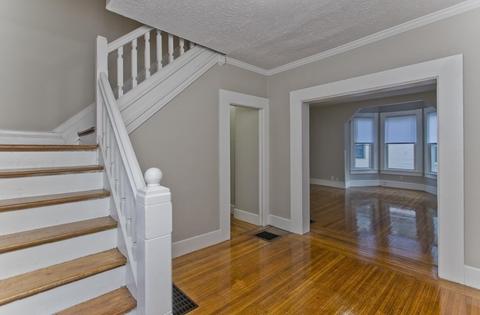 19 Yale St, Springfield, MA 01109 photo 5