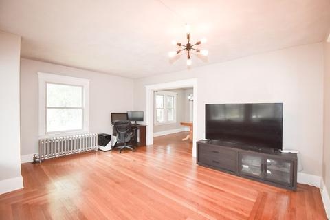 28 Virginia St, Springfield, MA 01108 photo 6