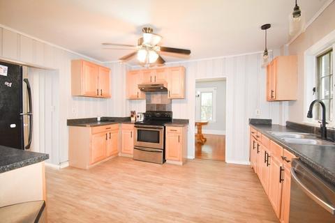 28 Virginia St, Springfield, MA 01108 photo 11