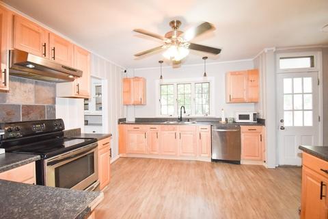 28 Virginia St, Springfield, MA 01108 photo 9