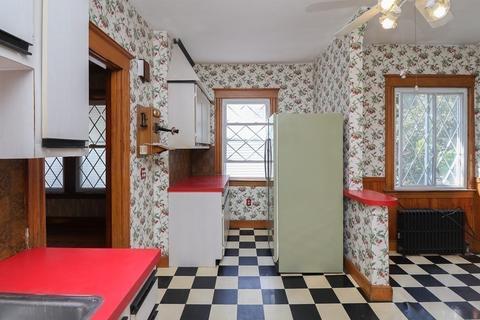 145 Dickinson St, Springfield, MA 01108 photo 24