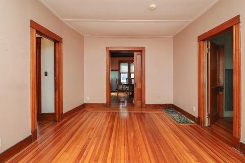 145 Dickinson St, Springfield, MA 01108 photo 4
