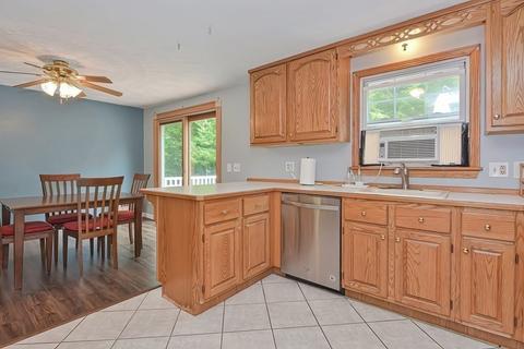 28 3rd St, Webster, MA 01570 photo 10