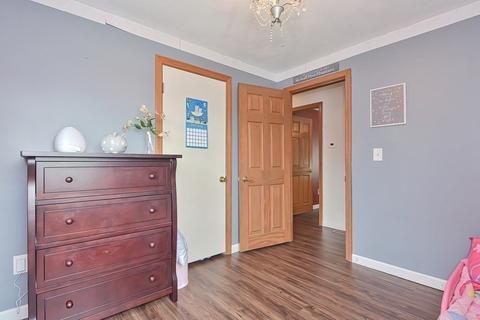 28 3rd St, Webster, MA 01570 photo 17