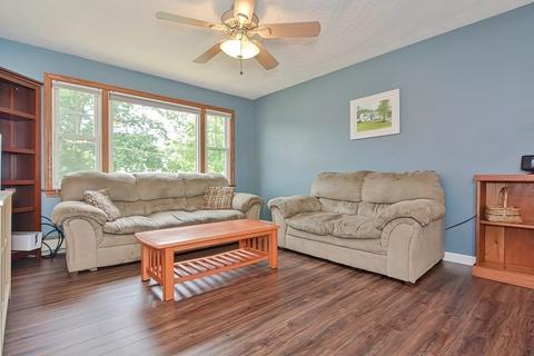 28 3rd St, Webster, MA 01570 photo 4