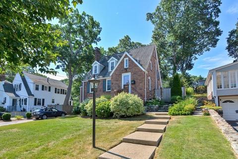 35 Laurel Dr, Needham, MA 02492 photo 2