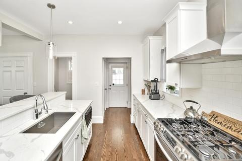 49 Reed St, Dedham, MA 02026 photo 4