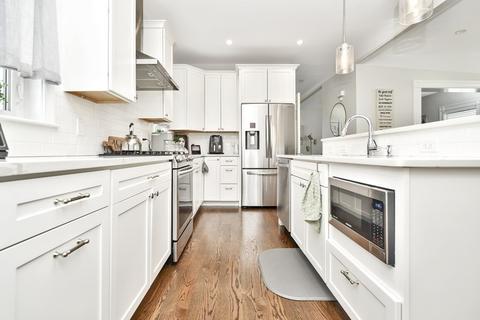 49 Reed St, Dedham, MA 02026 photo 3